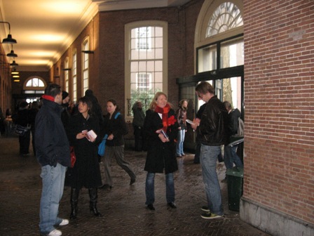 Mei Li Vos en ik bij de UvA op Oude Manhuis Poort 